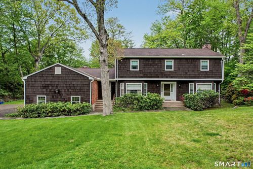 45 Carriage Dr S, Stamford, CT, 06902-1501 | Card Image
