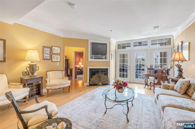 7108 Ravenscroft Rd, Condo with 2 bedrooms, 2 bathrooms and null parking in Clifton NJ | Image 5