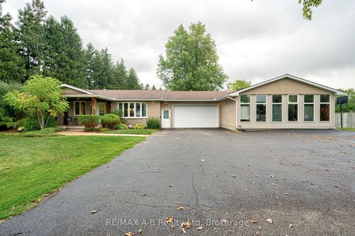 254 Boyce St, Sebringville, ON, N0K1X0 | Card Image