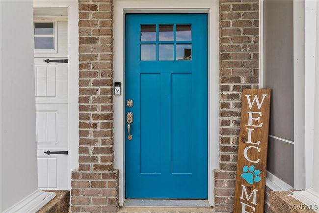 View of property entrance | Image 32