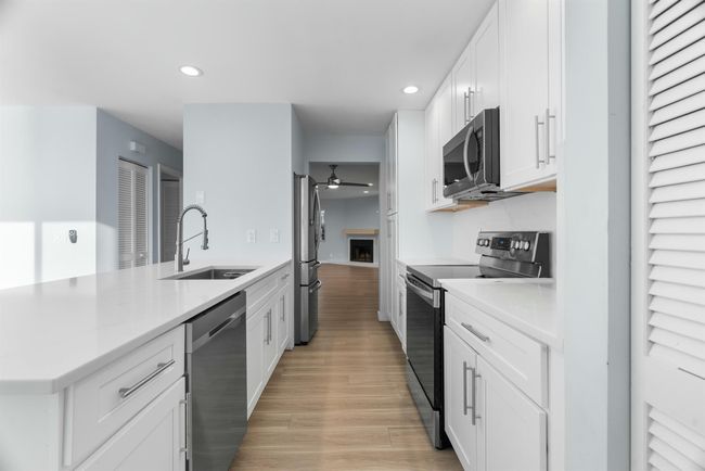 210 Ocean Dunes Cir, Condo with 3 bedrooms, 3 bathrooms and null parking in Jupiter FL | Image 20