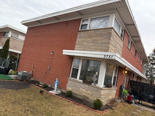 c-3751 Devon Ave, Chicago, IL, 60659-1102 | Card Image