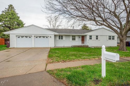 107 Fairview Dr, South Sioux City, NE, 68776-3562 | Card Image