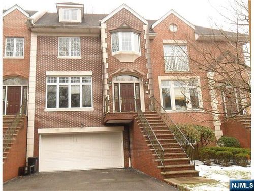 3 Candlewood Dr, Westwood, NJ, 07675-7055 | Card Image