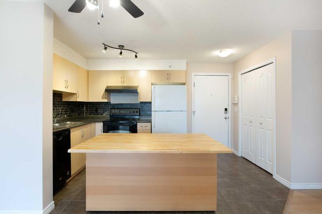 1331 - 2395 Eversyde Avenue Sw, Condo with 2 bedrooms, 1 bathrooms and 1 parking in Calgary AB | Image 5