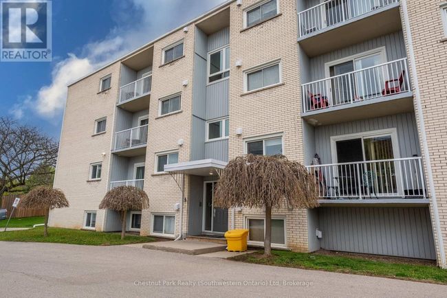 7 - 37 Conroy Cres, Condo with 2 bedrooms, 1 bathrooms and 1 parking in Guelph ON | Image 26