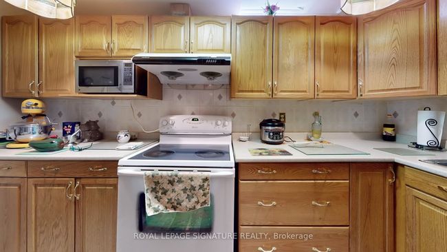 180 Kingknoll Dr, House other with 8 bedrooms, 4 bathrooms and 2 parking in Brampton ON | Image 37