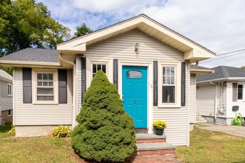 15 Kiely Rd, Dedham, MA, 02026-1607 | Card Image