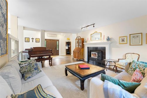 46150 7 Mile Rd, Northville Township, MI, 48167-1705 | Card Image