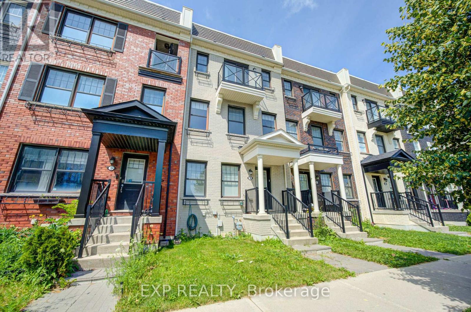 Residential in Whitchurch-Stouffville (Stouffville)