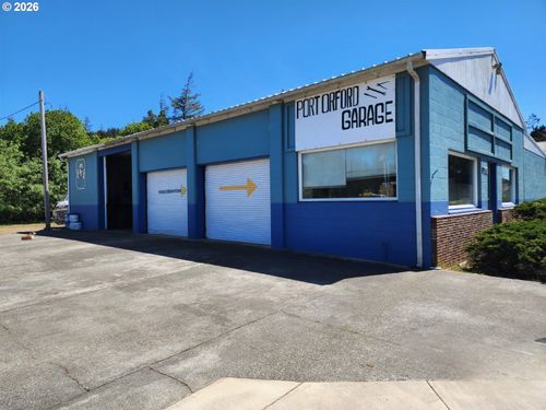 1738 Oregon St, Port Orford, OR, 97465-8734 | Card Image