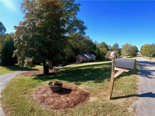 4625 Shelton Ridge Road, Walkertown, NC, 27051 | Card Image