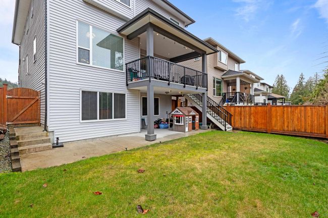 24977 109 Avenue, House other with 5 bedrooms, 5 bathrooms and 4 parking in Maple Ridge BC | Image 38