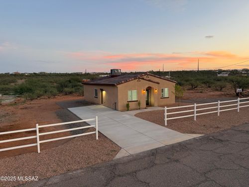 104 Escocia Ct, Rio Rico, AZ, 85648-6859 | Card Image