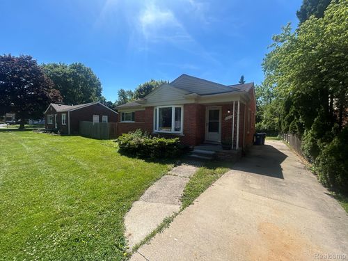 27225 Lyndon, Redford, MI, 48239-3017 | Card Image