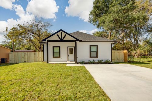 507 Brosig Ave, Navasota, TX, 77868-2101 | Card Image
