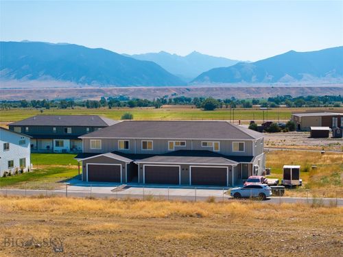 302 Vujo Ln, Ennis, MT, 59729-7703 | Card Image