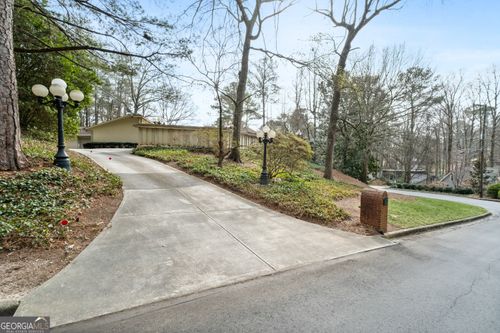 6095 Weatherly Dr, Atlanta, GA, 30328-3625 | Card Image