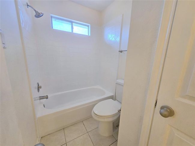 6415 Taimer Ct, House other with 4 bedrooms, 3 bathrooms and 2 parking in Sugar Land TX | Image 34
