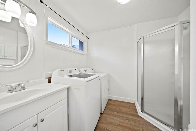 1st Floor Bathroom | Image 20