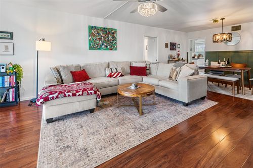 304-3930 Oaks Clubhouse Dr, Pompano Beach, FL, 33069-3670 | Card Image