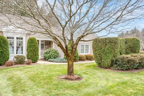 54-54 High Pine Cir, Wilbraham, MA, 01095-1776 | Card Image