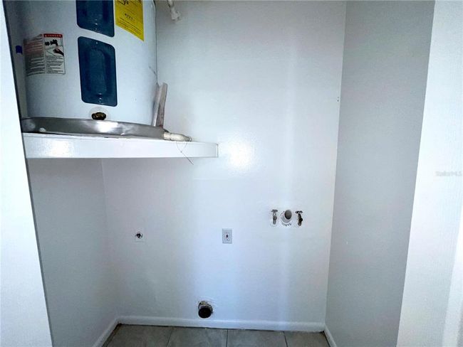Laundry closet | Image 8