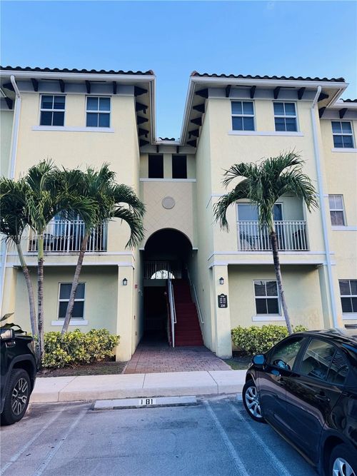 3-214-230 Nw 109th Ave, Miami, FL, 33172-5255 | Card Image