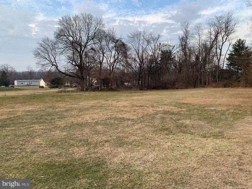 13 Cedar St, MOUNT HOLLY SPRINGS, PA, 17065-1429 | Card Image