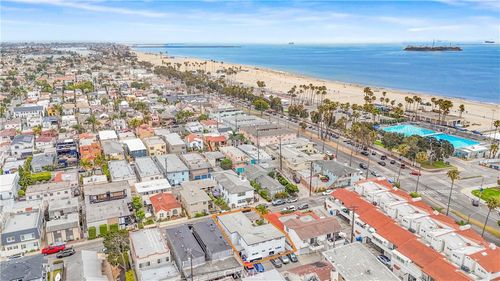 25 Bennett Ave, Long Beach, CA, 90803-7628 | Card Image