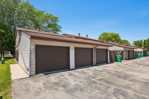 W163N11467 Windsor Court, Germantown, WI, 53022 | Card Image