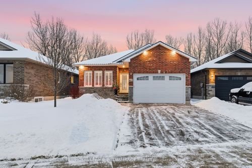 82 Royal Gala Dr, Brighton, ON, K0K1H0 | Card Image