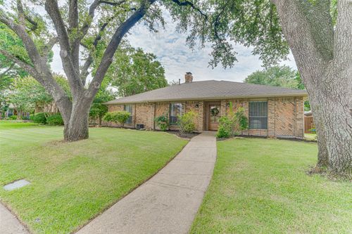 6122 White Rose Trl, Dallas, TX, 75248-4936 | Card Image