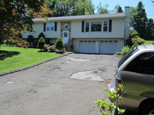 21 Kingswood Rd, Danbury, CT, 06811-2810 | Card Image