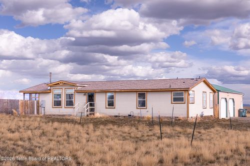 2 Cheyenne Trl, Pinedale, WY, 82941 | Card Image
