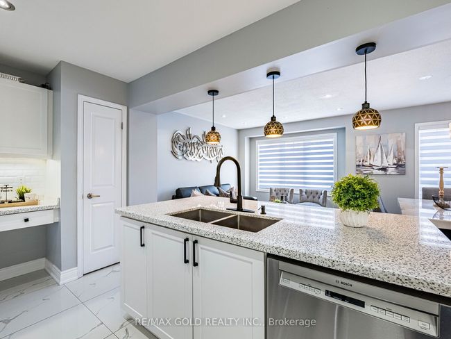 12 Affleck Rd, House attached with 4 bedrooms, 3 bathrooms and 2 parking in Brampton ON | Image 15