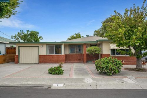 8 Water St, Bay Point, CA, 94565-3137 | Card Image