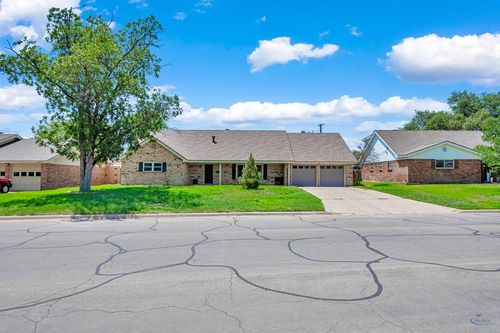 2803 W Dengar Ave, Midland, TX, 79705-6104 | Card Image