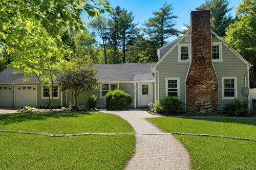 80 Mount Pleasant Rd, Smithtown, NY, 11787-4815 | Card Image