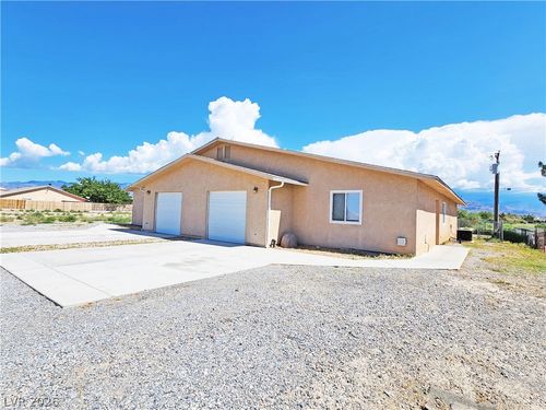 b-1821 Pershing Ave, Pahrump, NV, 89048-7032 | Card Image