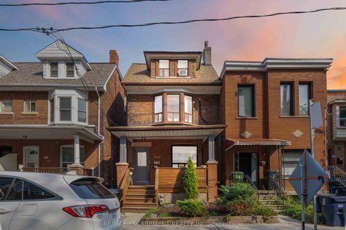 689 Dovercourt Rd, Toronto, ON, M6H2W7 | Card Image