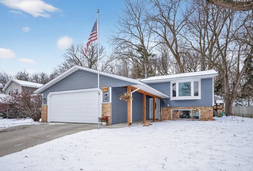 3770 Manorwoods Dr Nw, Rochester, MN, 55901-7569 | Card Image