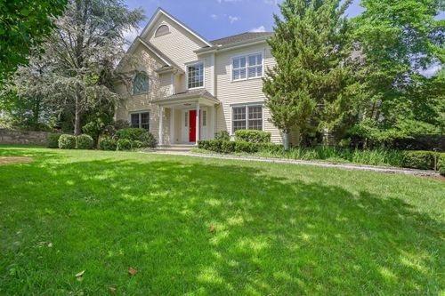 12 Sandy Hill Ter, Westport, CT, 06880-4609 | Card Image