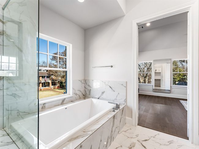 Image of model home with similar floorplan. | Image 17