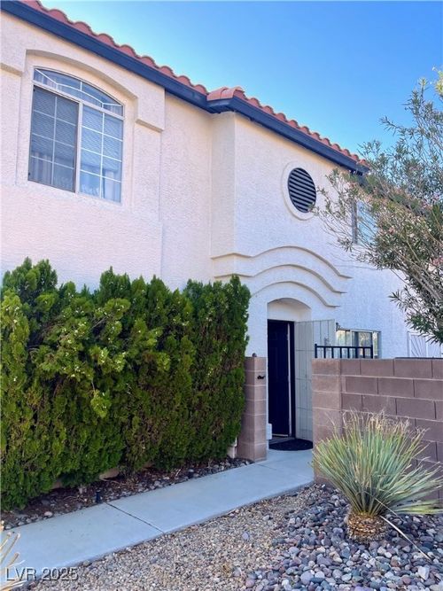 2760 Stargate St, Las Vegas, NV, 89108-4063 | Card Image