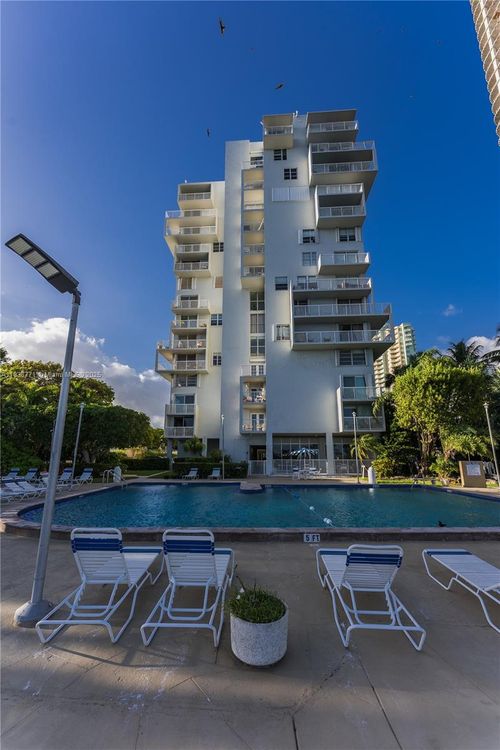 apt-5g-150 Se 25th Rd, Miami, FL, 33129-2403 | Card Image