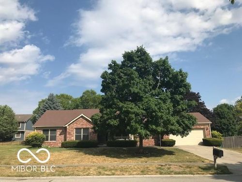 13784 Laredo Dr, Carmel, IN, 46032-5257 | Card Image