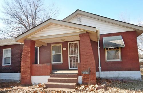 3505 East Pl, Saint Louis, MO, 63121-5134 | Card Image