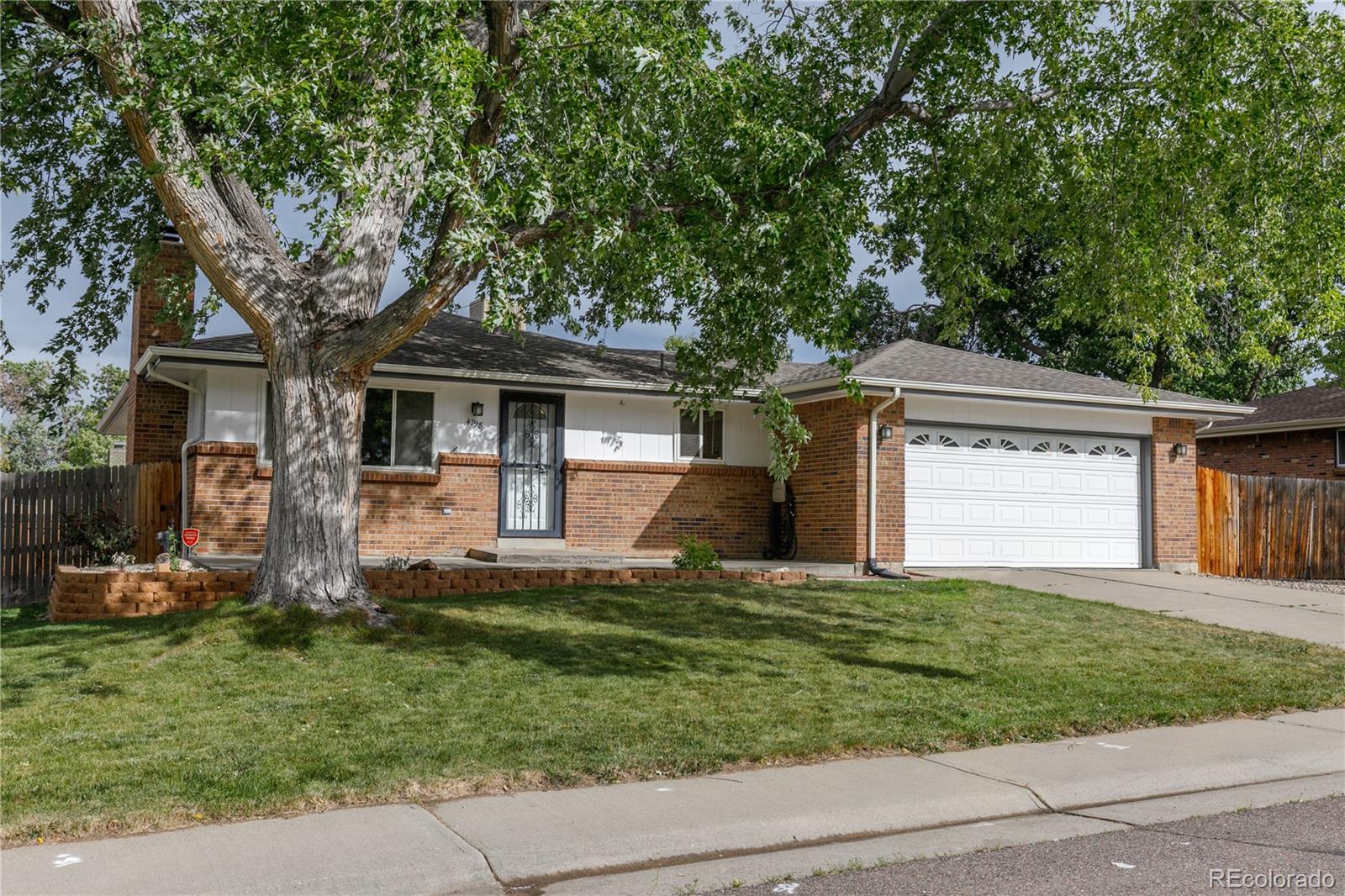 Owens Way, Littleton, CO 80127