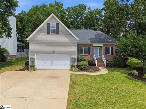 407 Roberts Rd, Taylors, SC, 29687-6337 | Card Image